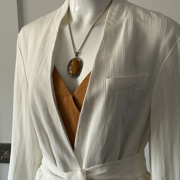 Zara Woman Textured White Blazer Jacket - Picture 4 of 17